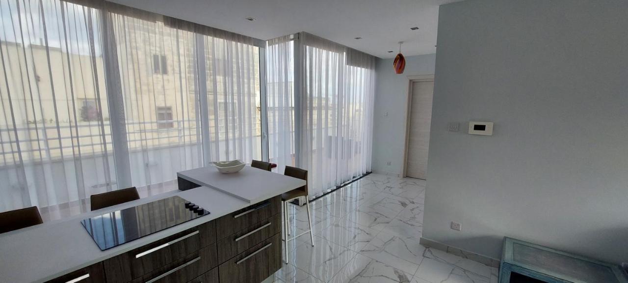 Charming Central Townhouse In Sliema By Assetflow Pro Apartment Exterior foto