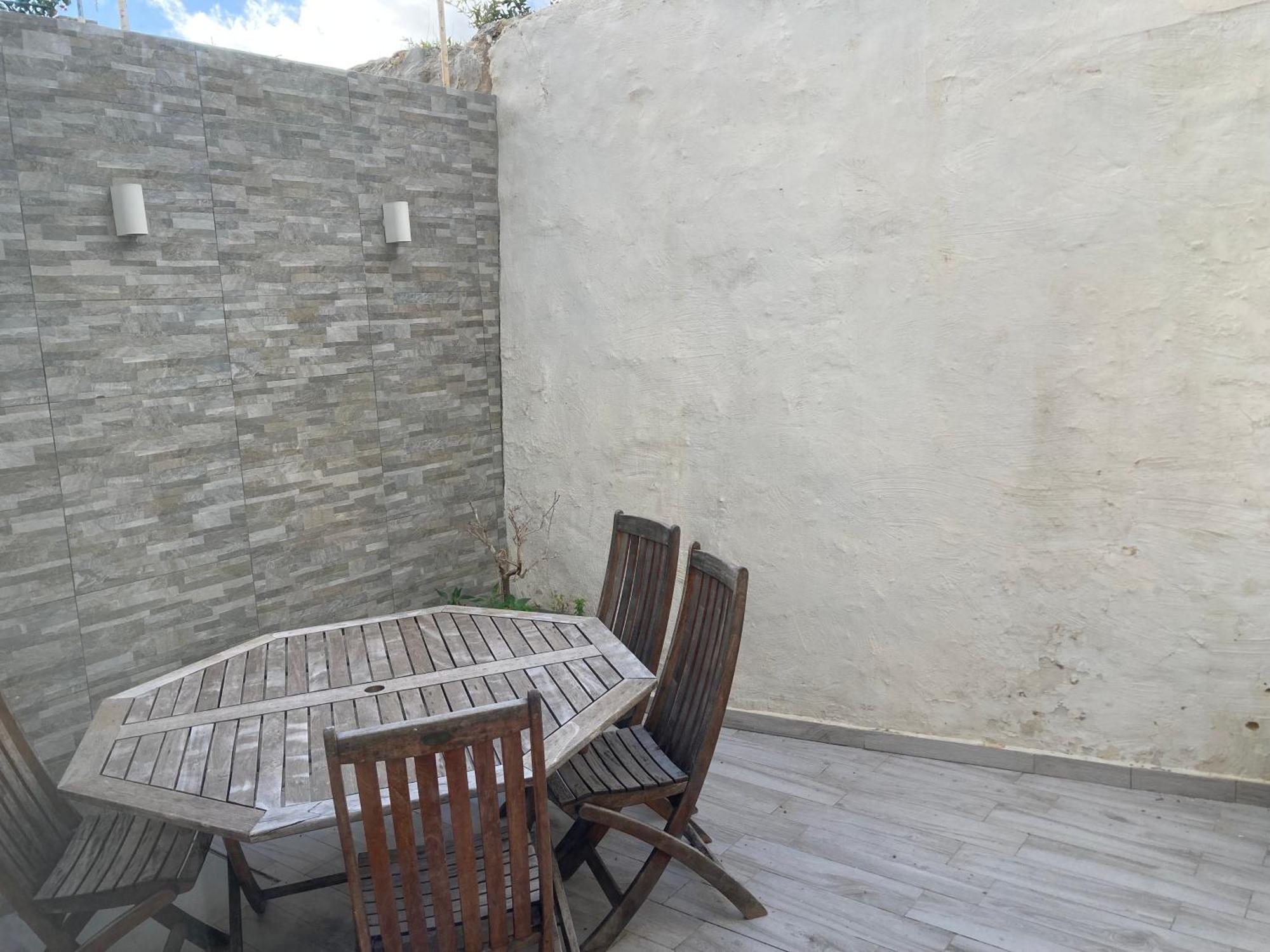 Charming Central Townhouse In Sliema By Assetflow Pro Apartment Exterior foto